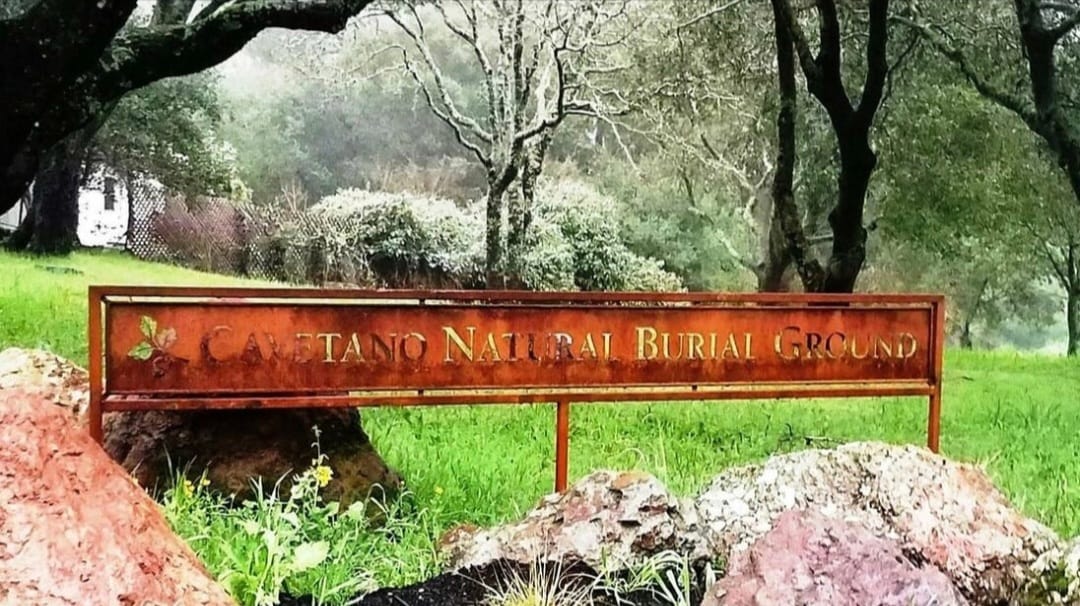 Cayetano Natural Burial Ground at Tulocay Hybrid Cemetery  na Califórnia nos EUA